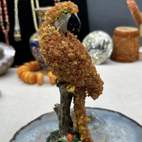 تحفه من الكهرمان طائر الببغاء حجم وسط