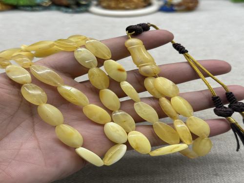 اندر قصات الكهرمان مضلع ٩ مل ٣٧ خرزه ٢٦ جرام