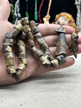 يسر حجازي خام طبيعي نوادر السبح