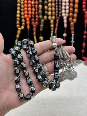 يسر مطعم فضه و فيروز و سترين