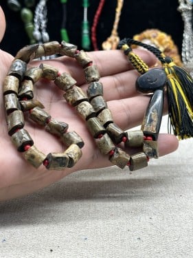 يسر حجازي خام فواصل مرجان