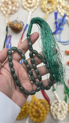 عقيق يشم ٣٣ خرزه ٨ ملي