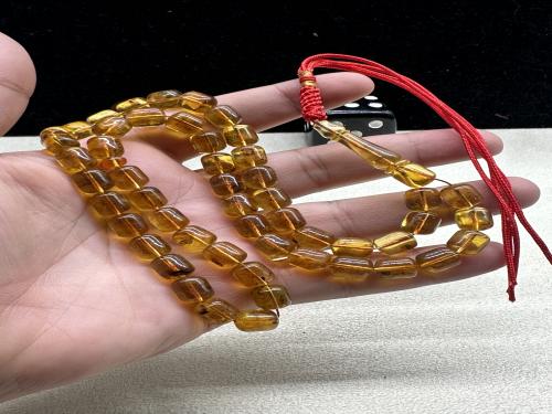 كهرمان بلطيقي ٨ مل ٥١ خرزه ٢٤ جرام