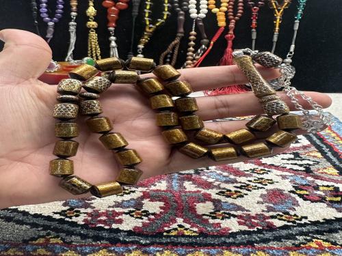 اندر الوان اليسر ذهبي بالكامل شاهد وفواصل تطعيم فضه كركوشه فضه ١٠ مل ٣٣ خرزه