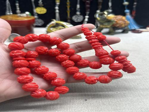 فاتوران احمر منقوش بالكامل 33 خرزه ١٤ مل