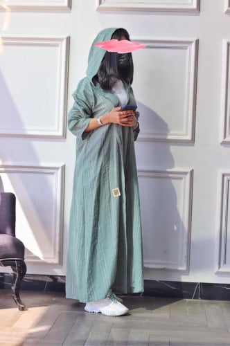 عباية عملية بجيب من الداخل