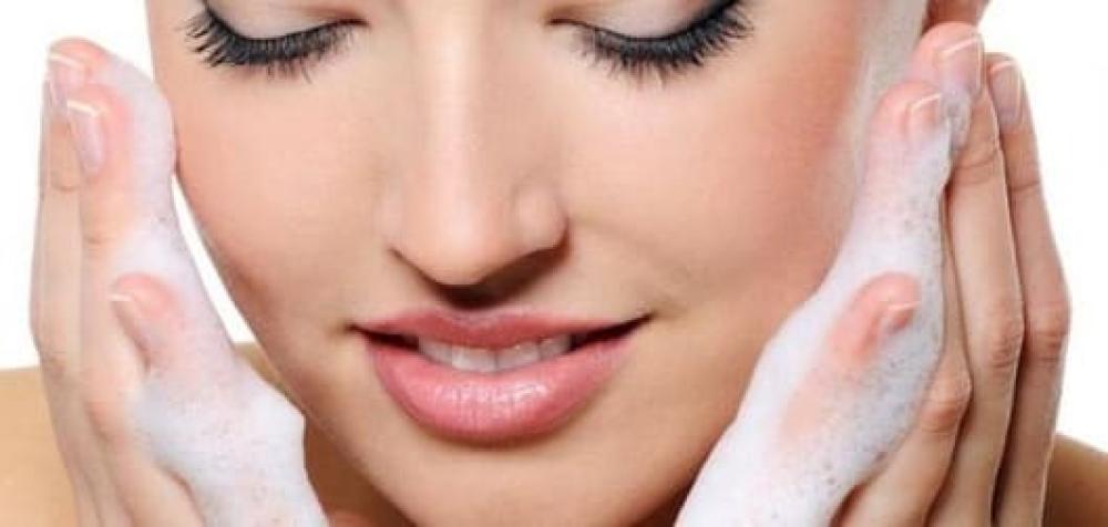 صابون تبييض الوجه بفعالية فائقة: الحل لبشرة متألقة في وقت قصير