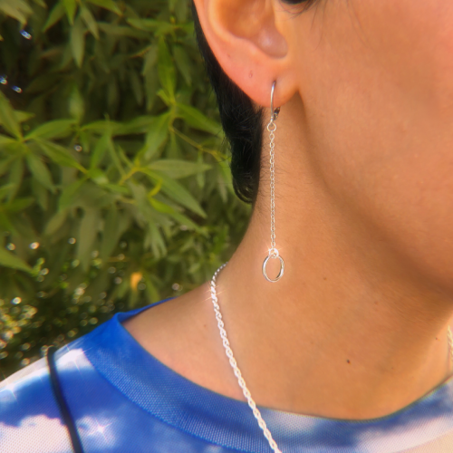 حلق فضي طويل مع دائرة | Long silver earrings