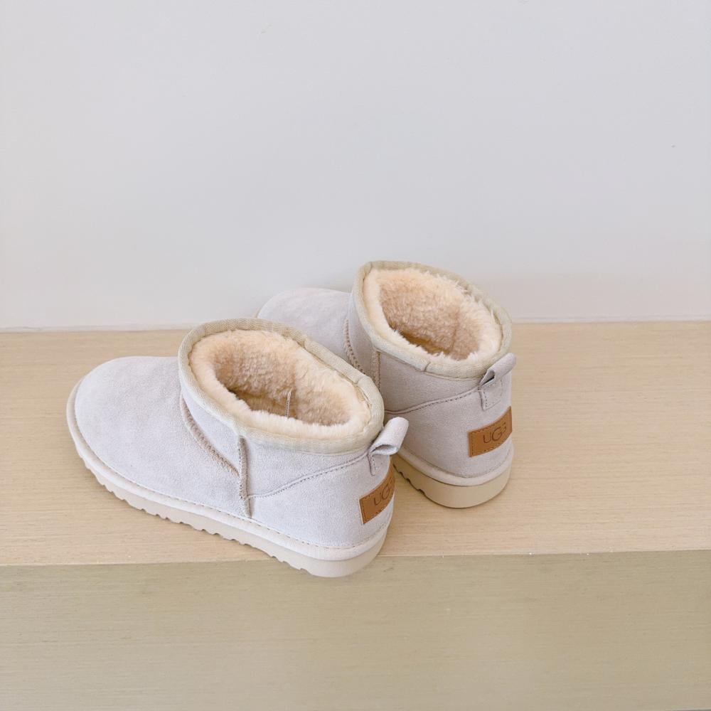 بوت ugg