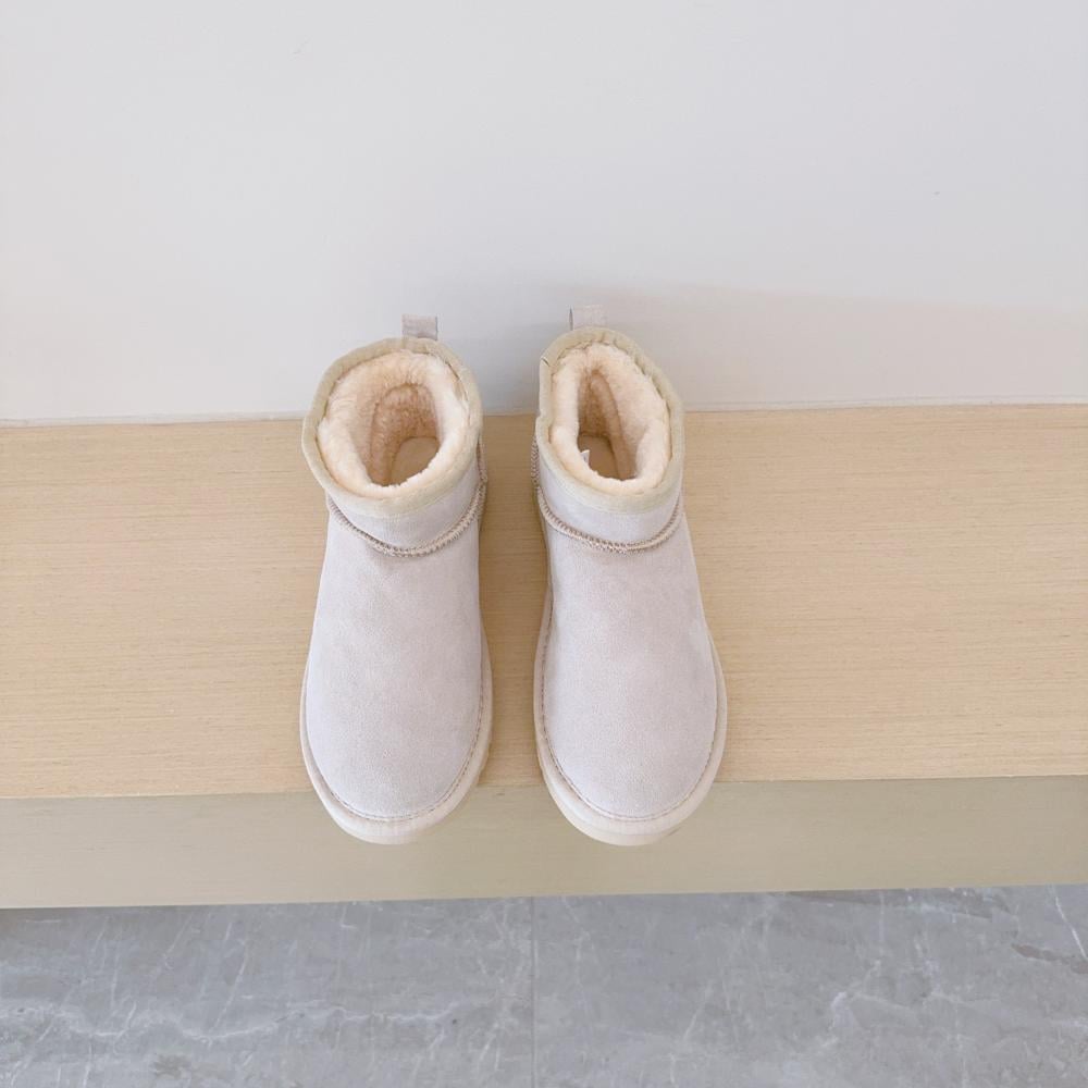 بوت ugg