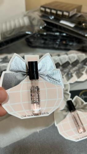 عطر مودموزيل ازاروا