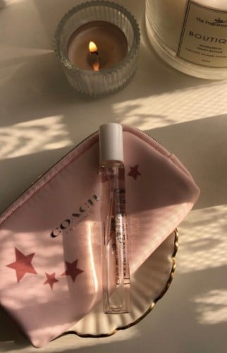 محفظة كوتش مع عطر شكل 3