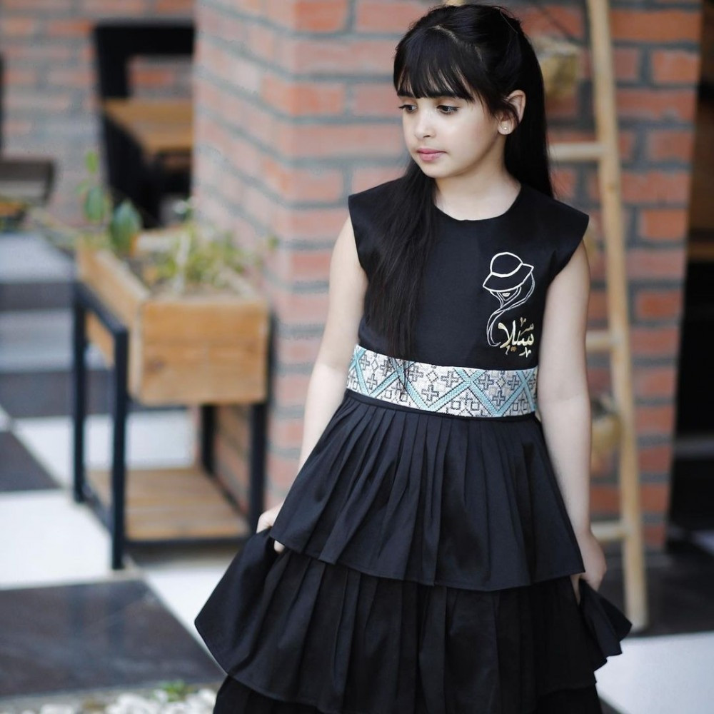 فستان طبقات اسود