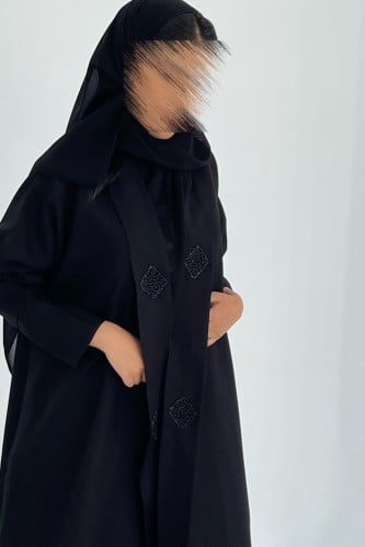 عباية بكرستال من الامام