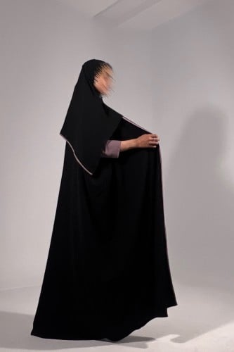 عباية نص بشت وردي