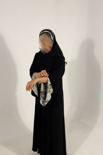 عباية بأكمام واسعة حرير