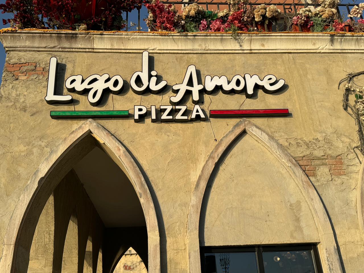 Lago Di Amore pizza