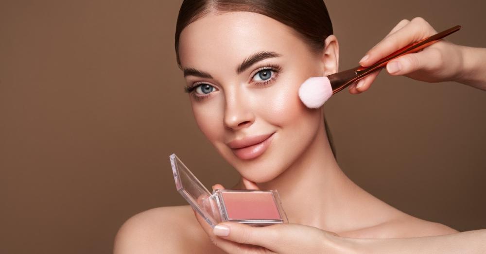 أفضل أنواع المكياج وكيفية اختيار الإطلالة المناسبة