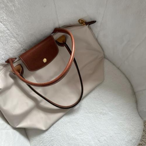 Longchamp M (Beige)