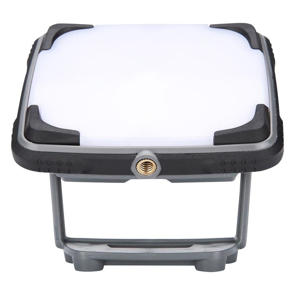 كشاف مخيمات قابل للشحن 600 لومن- إضاءة قوية متعددة المستويات، سهل الحمل والتثبيت، يدوم لساعات طويلة،ضمان سنتان