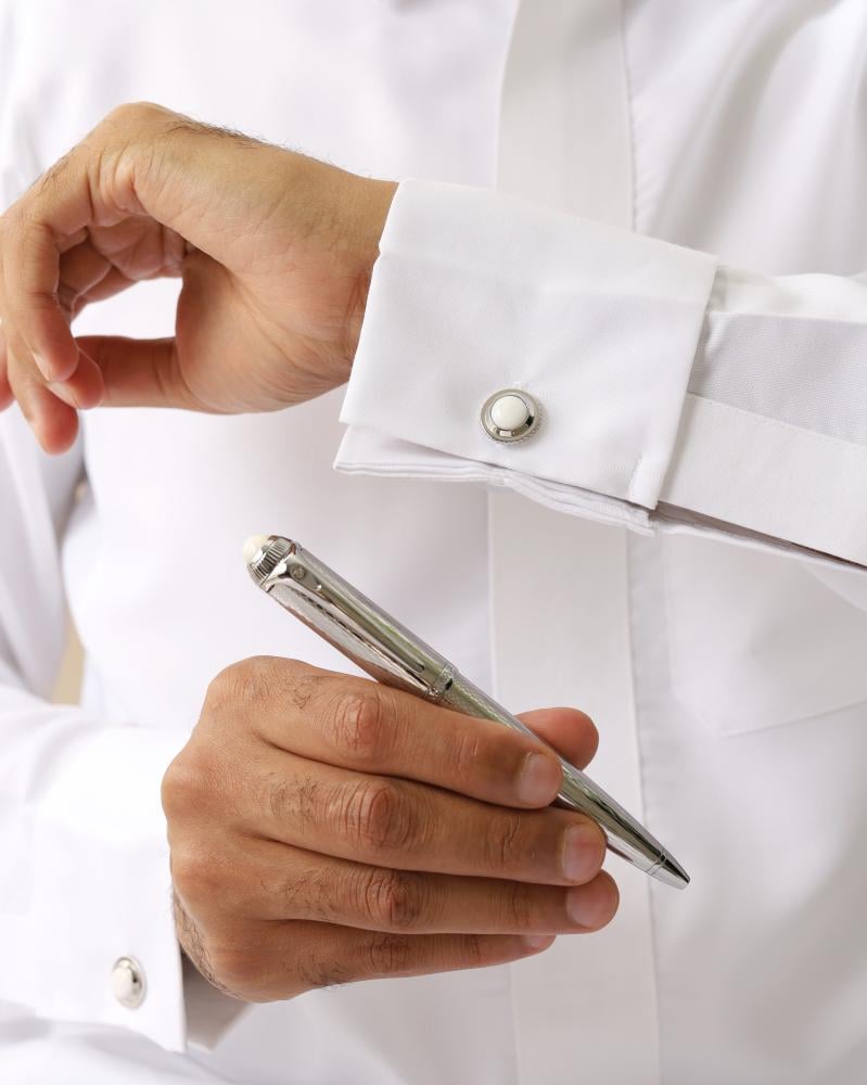 طقم قلم و كبك فضي و صدف 66