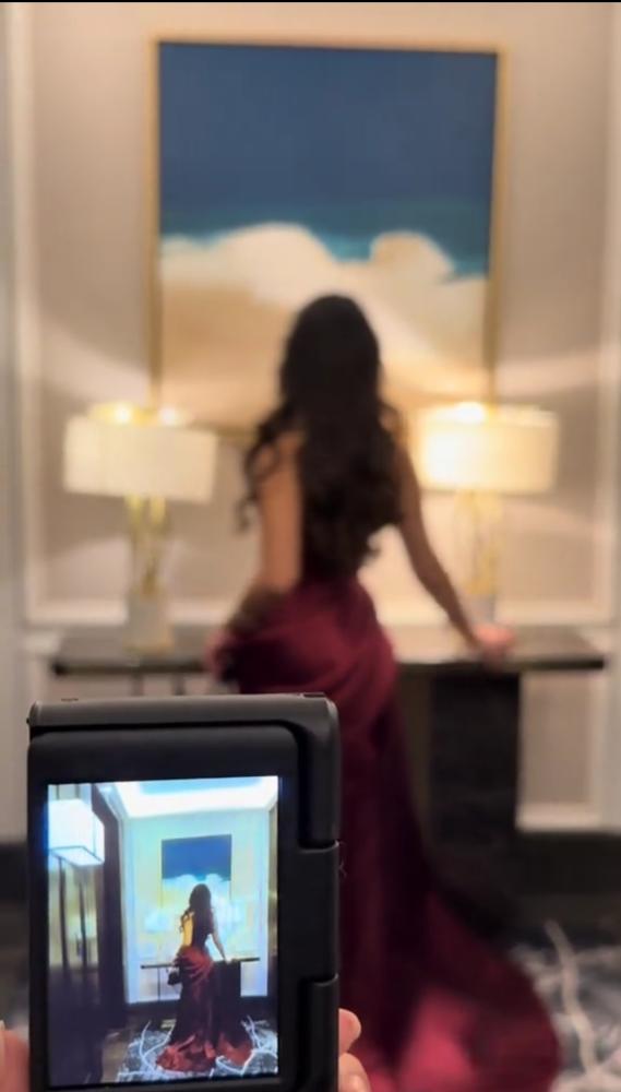 فستان احمر انيق وفخم