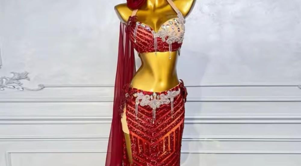 بدل رقص شفافة