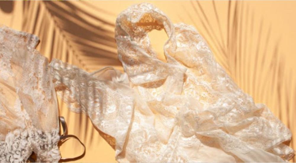 How-to-choose-the-right-lingerie-for-your-wedding-night