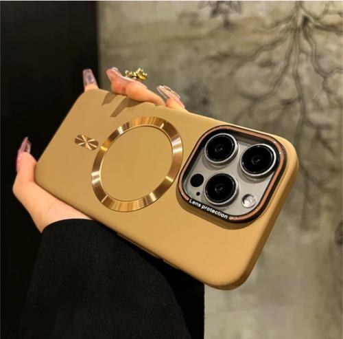 الحماية الذهبية جراب ايفون