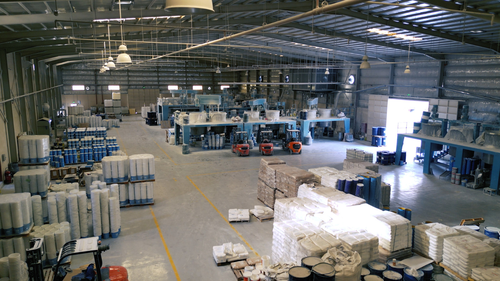 دهانات ثلاث سبعات - 777 Paints