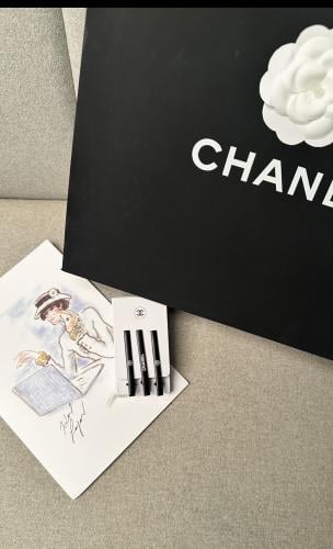 بنسة شعر من chanel اصلي