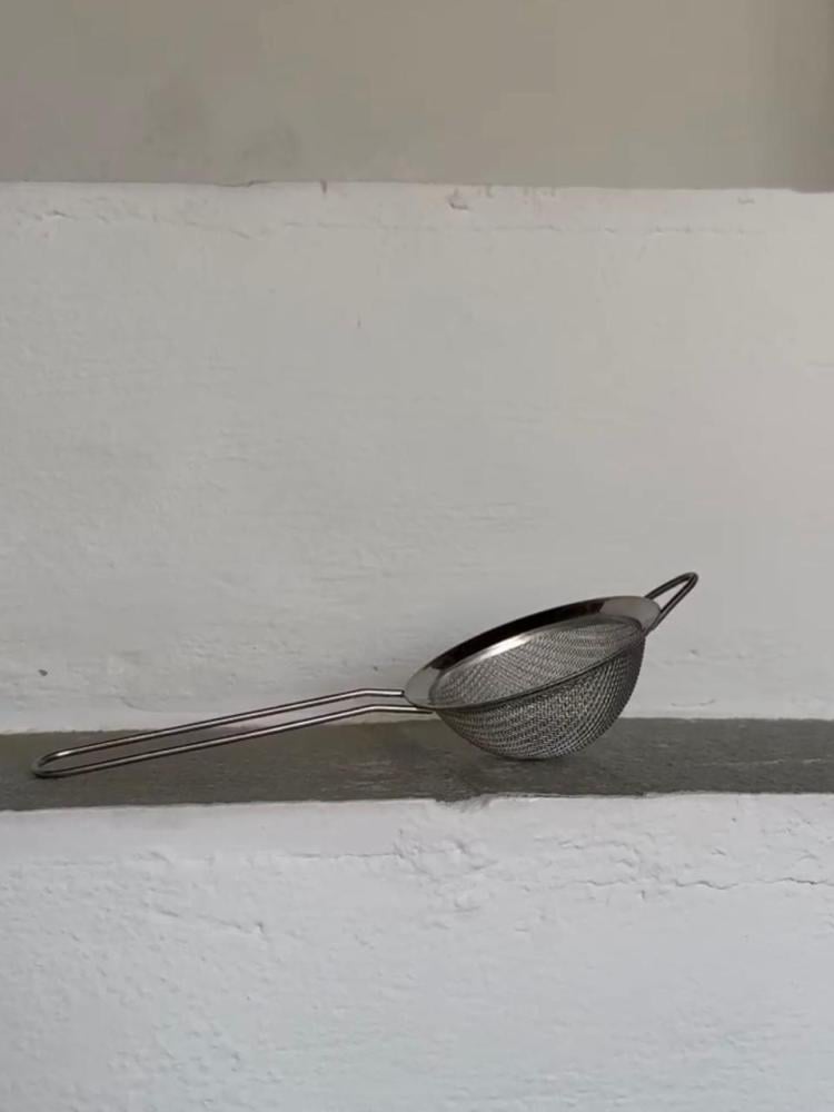 Matcha tea tools blue with small black dots