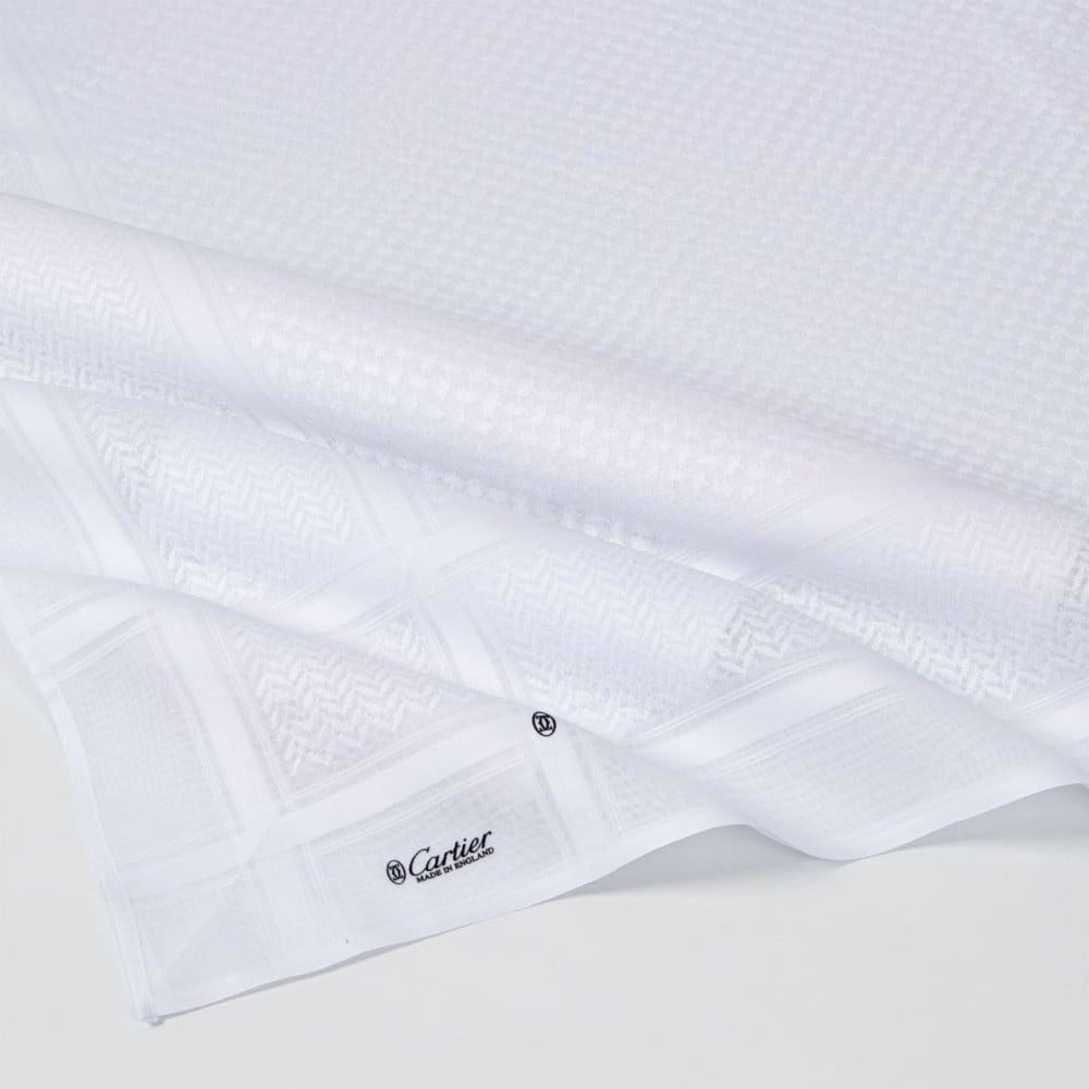 شماغ كارتير أبيض2024