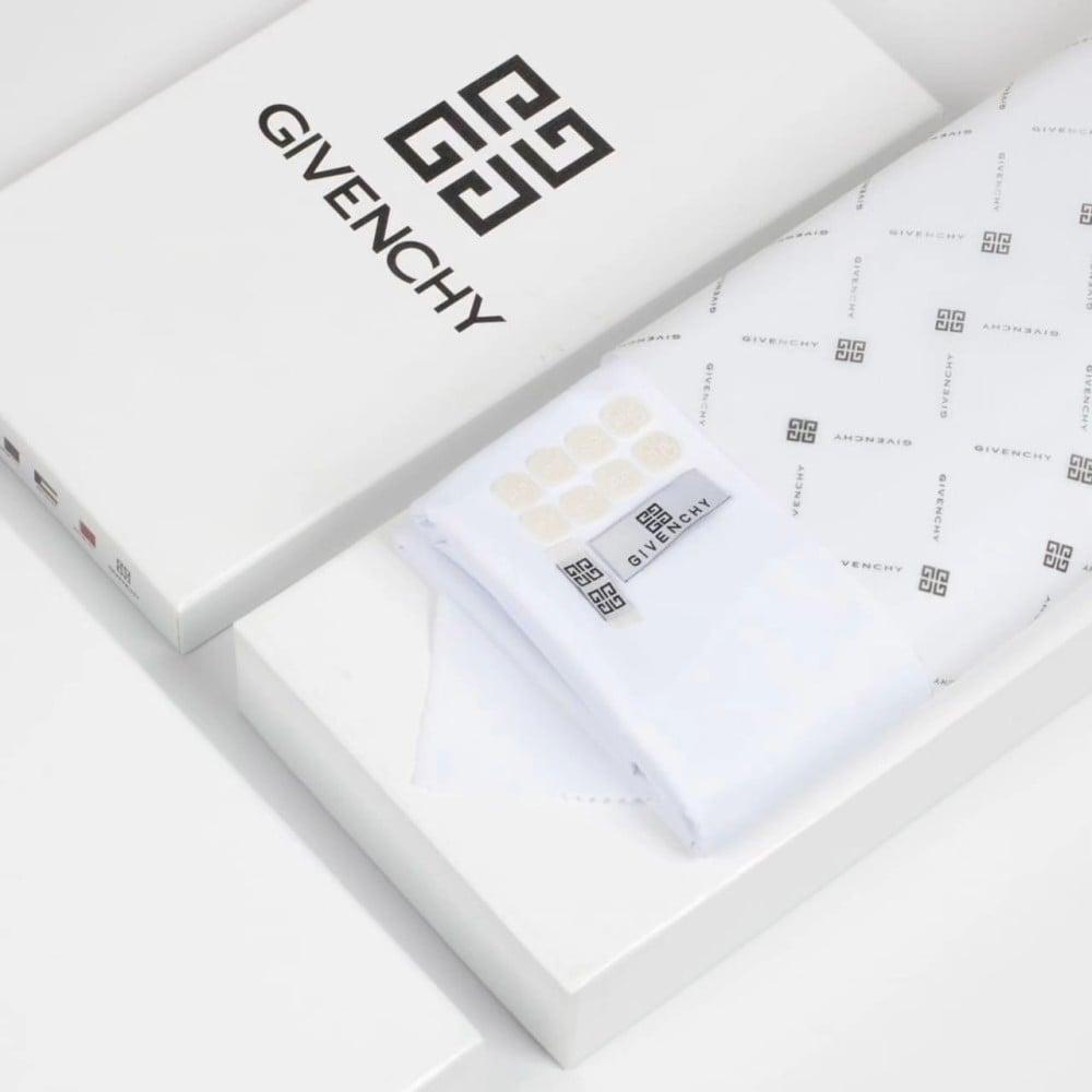 قماش جيفنشي ابيض