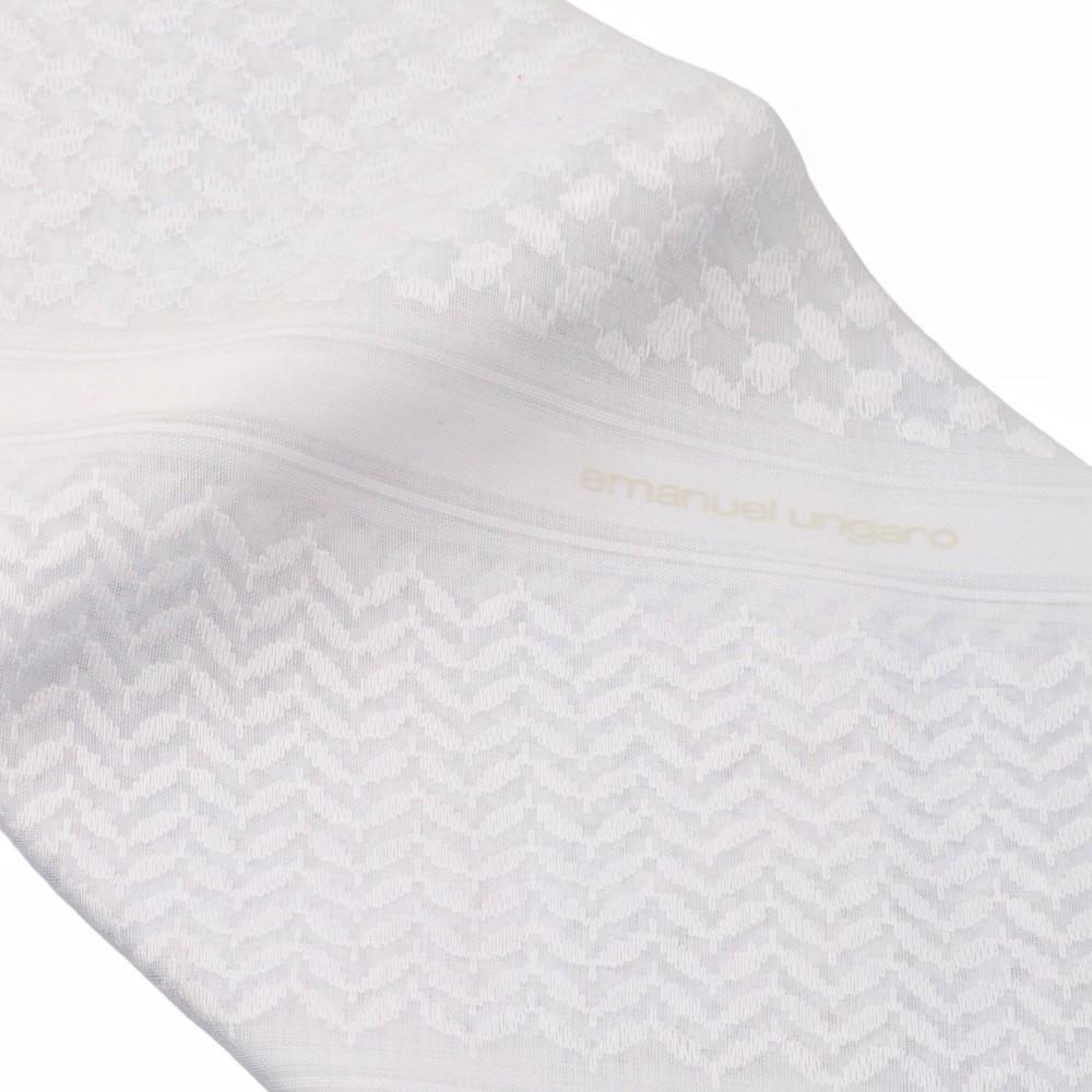 شماغ ايمانويل