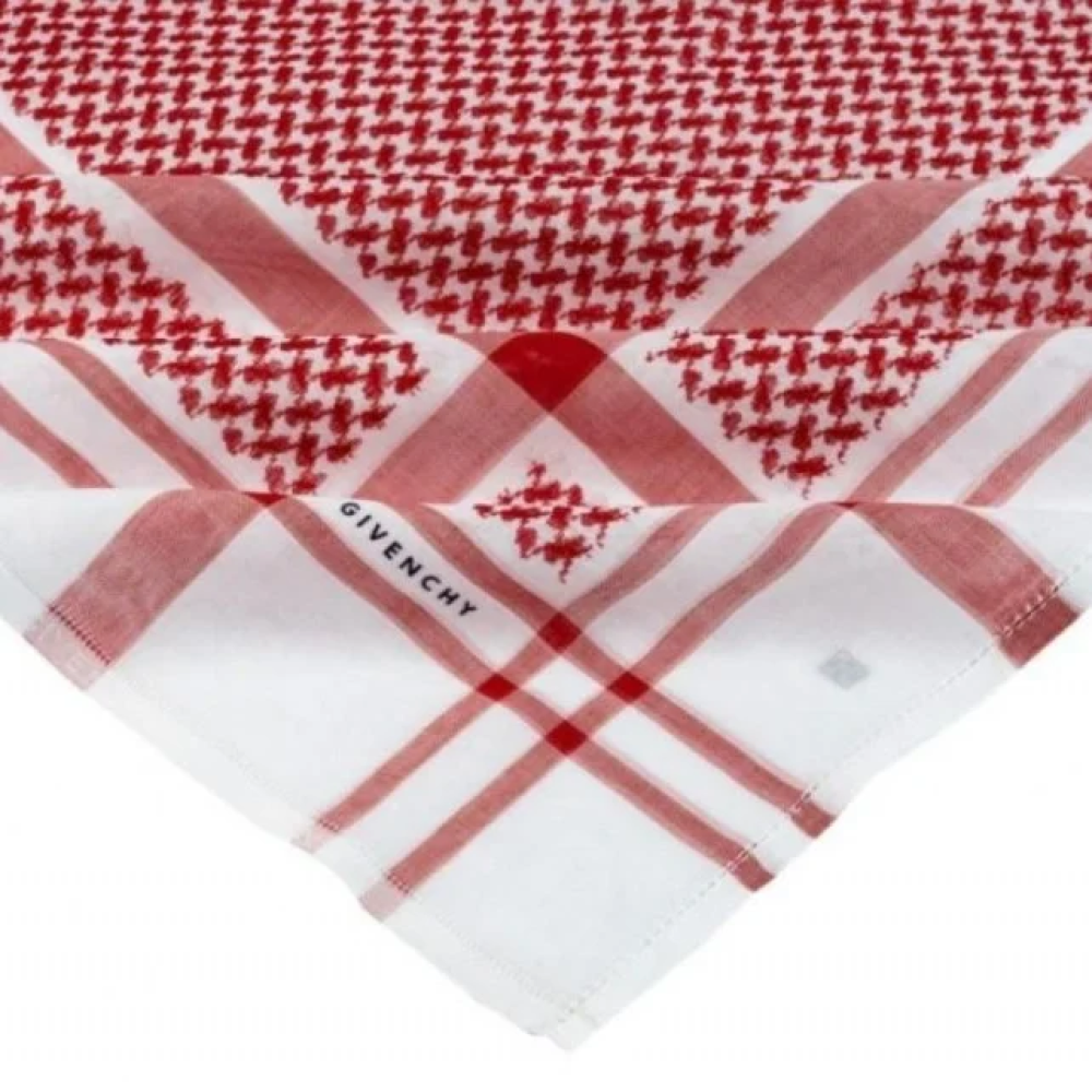 جيفنشي احمر + جيفنشي أبيض