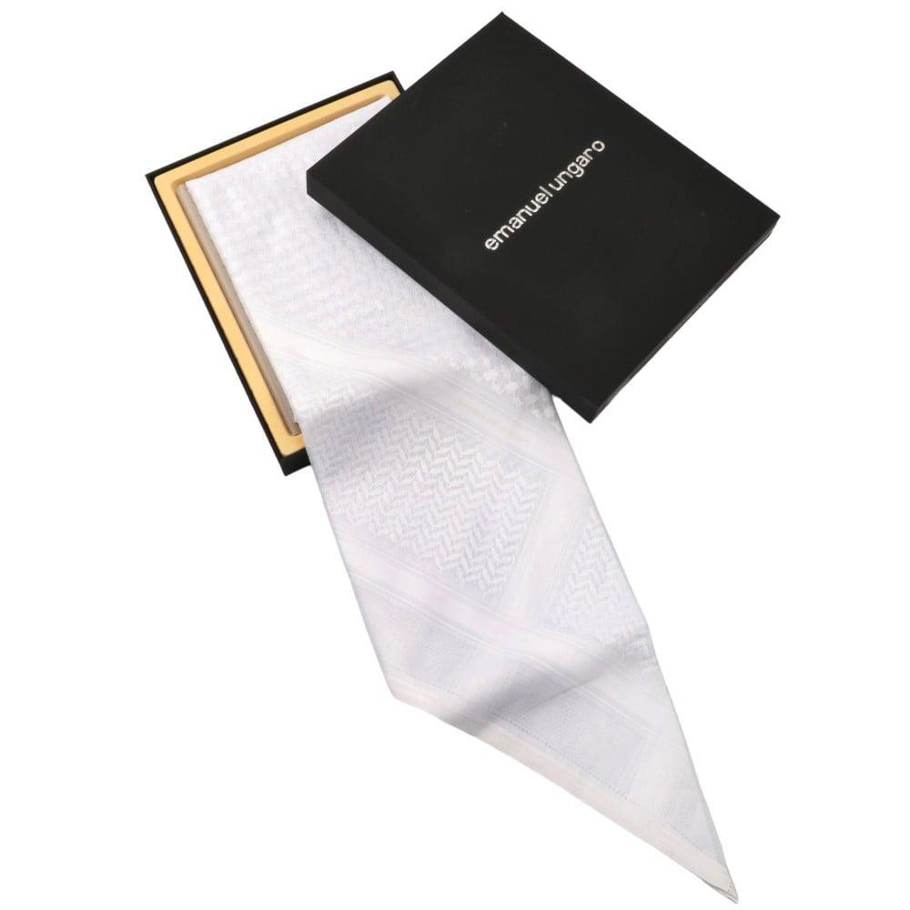 شماغ ايمانويل