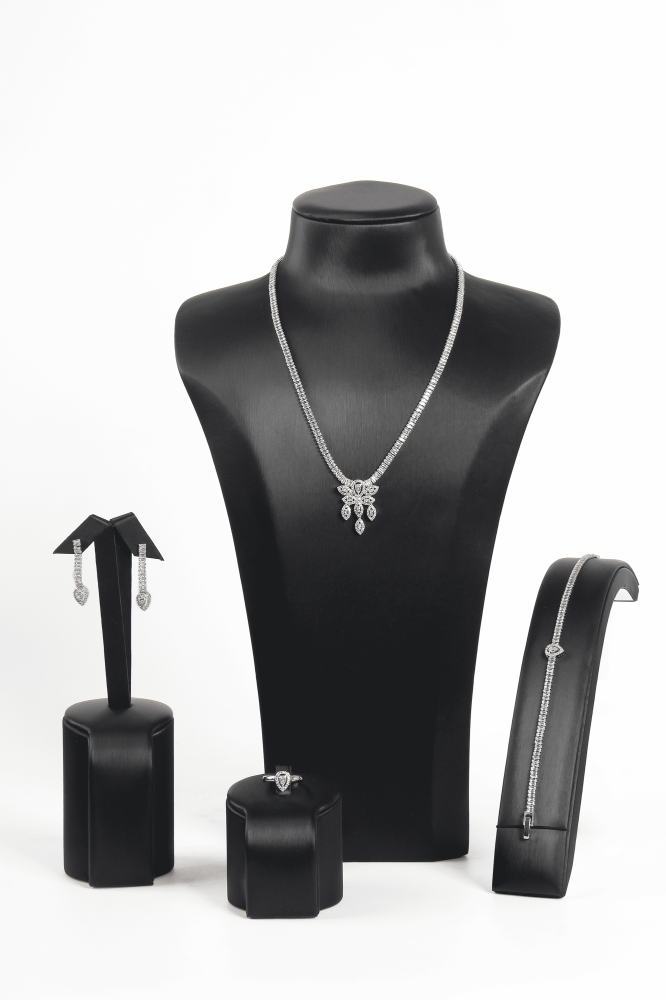 طقم زركون 4 قطع فضي كامل لامع