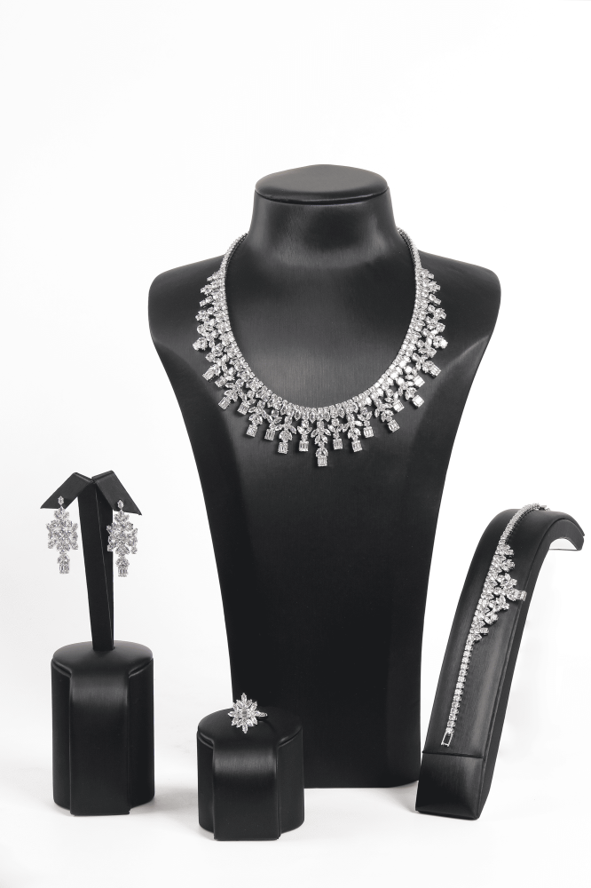 طقم زركون 4 قطع فضي كامل لامع