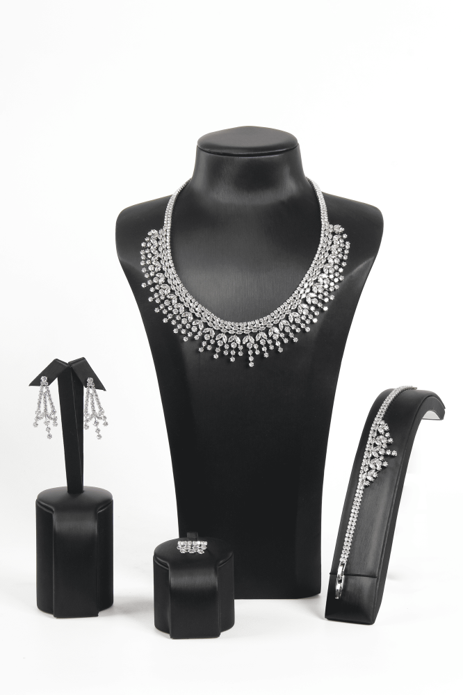 طقم زركون 4 قطع فضي كامل لامع