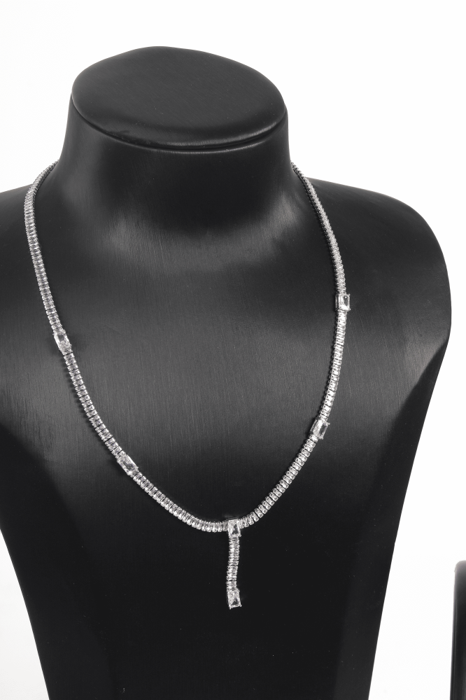 طقم زركون 4 قطع فضي كامل لامع