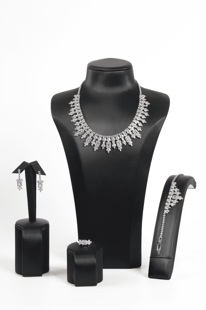 طقم زركون 4 قطع فضي كامل لامع