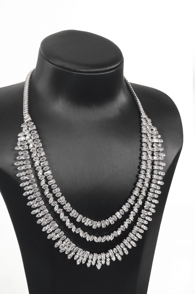 طقم زركون بتصميم أنيق