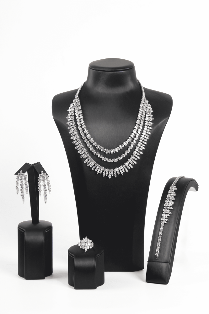 طقم زركون 4 قطع فضي كامل لامع