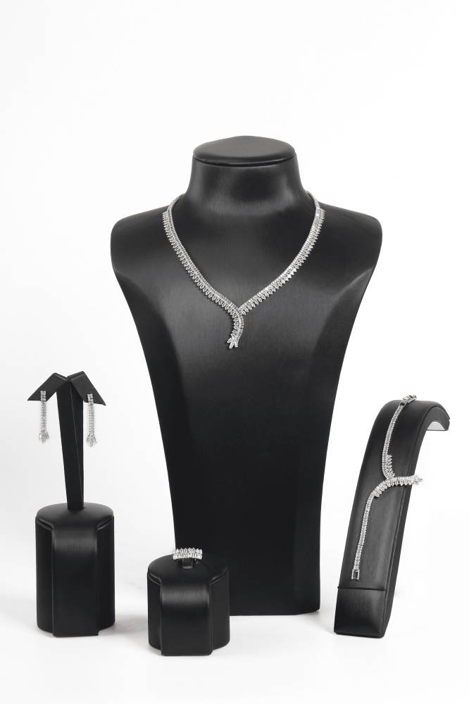 طقم زركون 4 قطع فضي كامل لامع