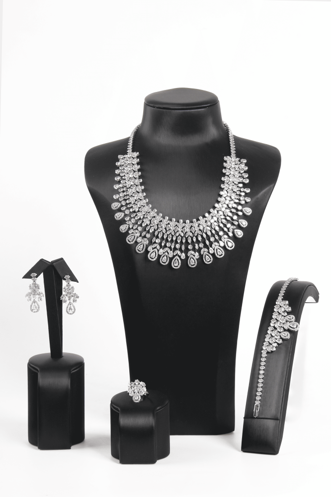 طقم زركون 4 قطع فضي كامل لامع