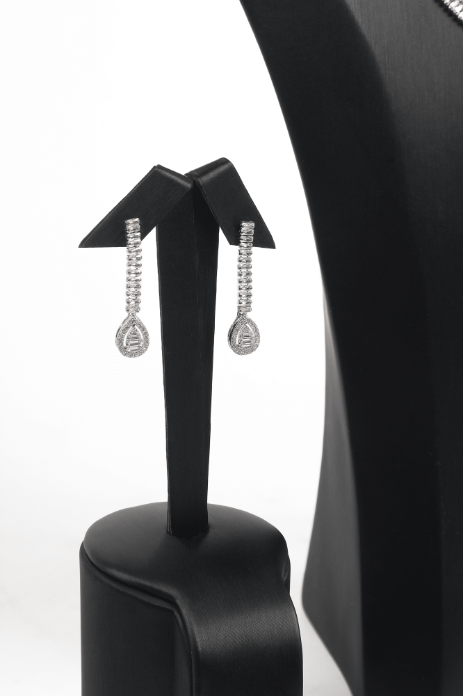 حلق وخاتم زركون بتصميم أنيق