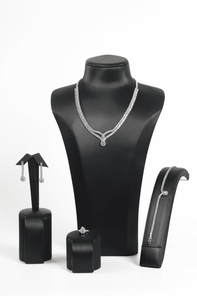 طقم زركون 4 قطع فضي كامل لامع