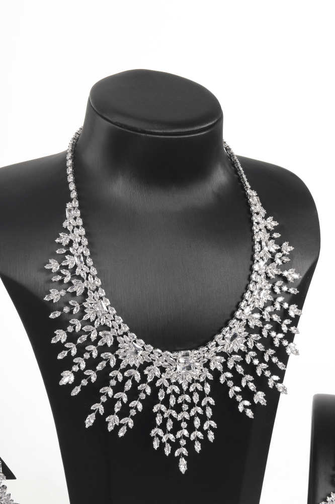 إكسسوار طقم زركون بتصميم أنيق فاخر