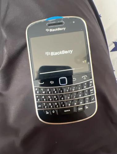 BlackBerry 3G 9900